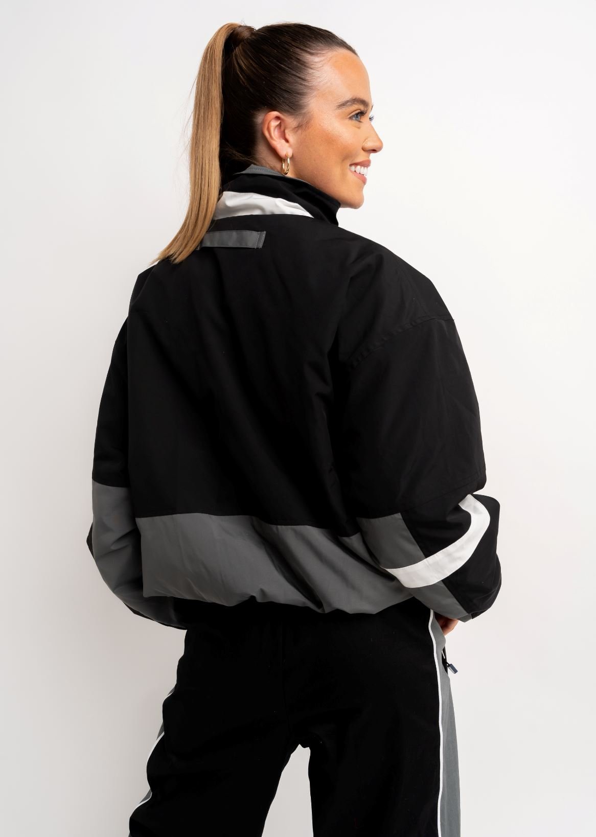 Unisex Retro Shell Jacket - Grey and Black – WELLBRICK